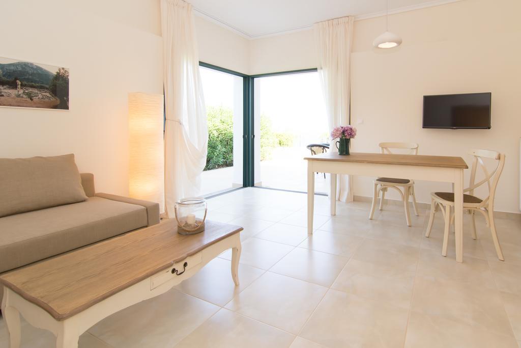 Angelbay Bungalows Agía Triáda Esterno foto