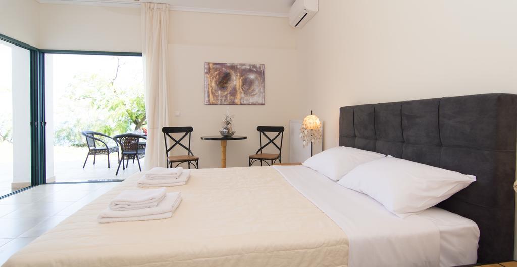 Angelbay Bungalows Agía Triáda Esterno foto